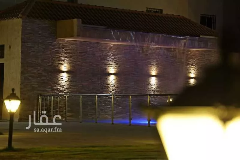 فيلا 7 غرف في العقيق