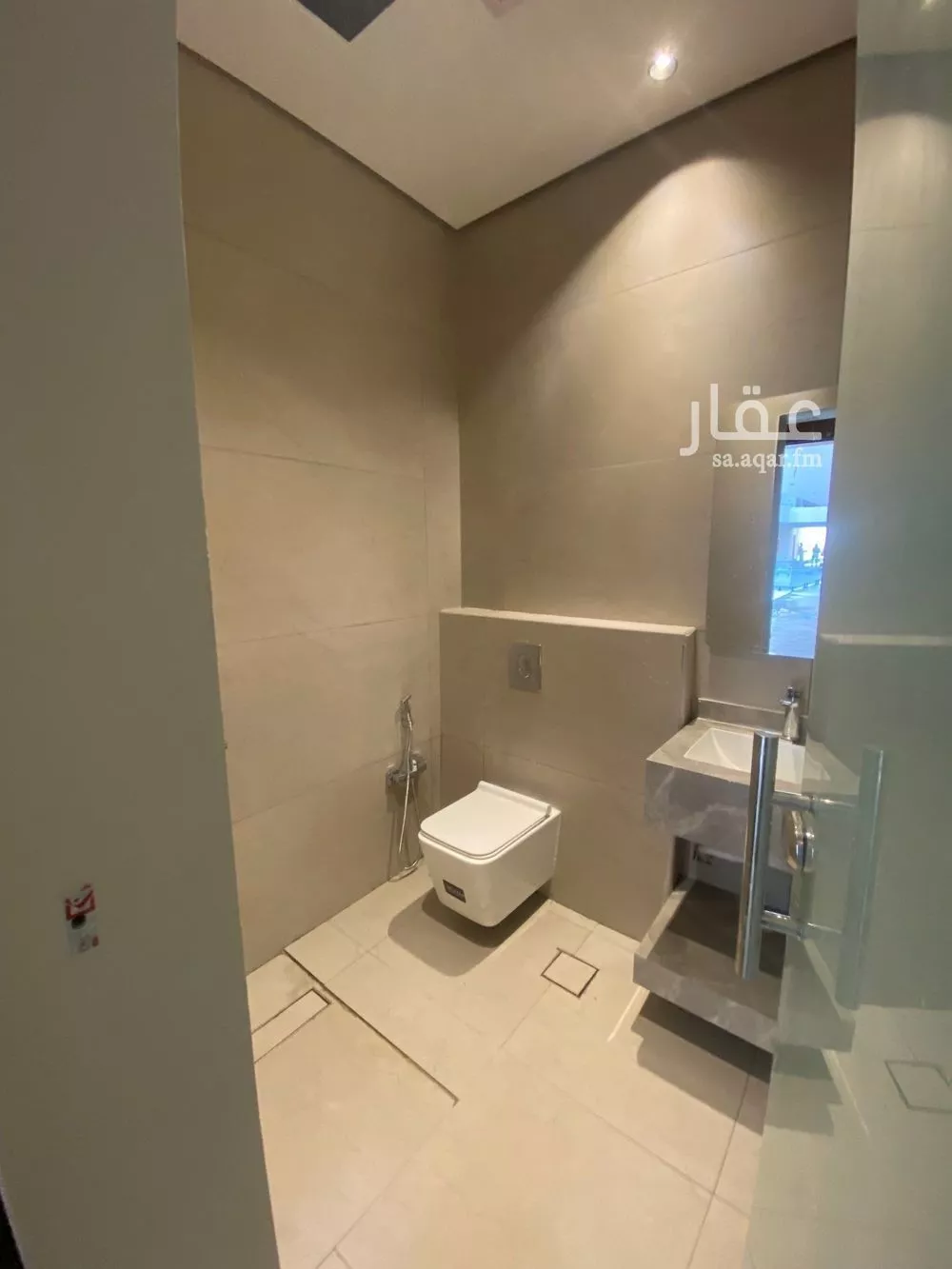 عمارة 1704 م² في النسيم الشرقي 4