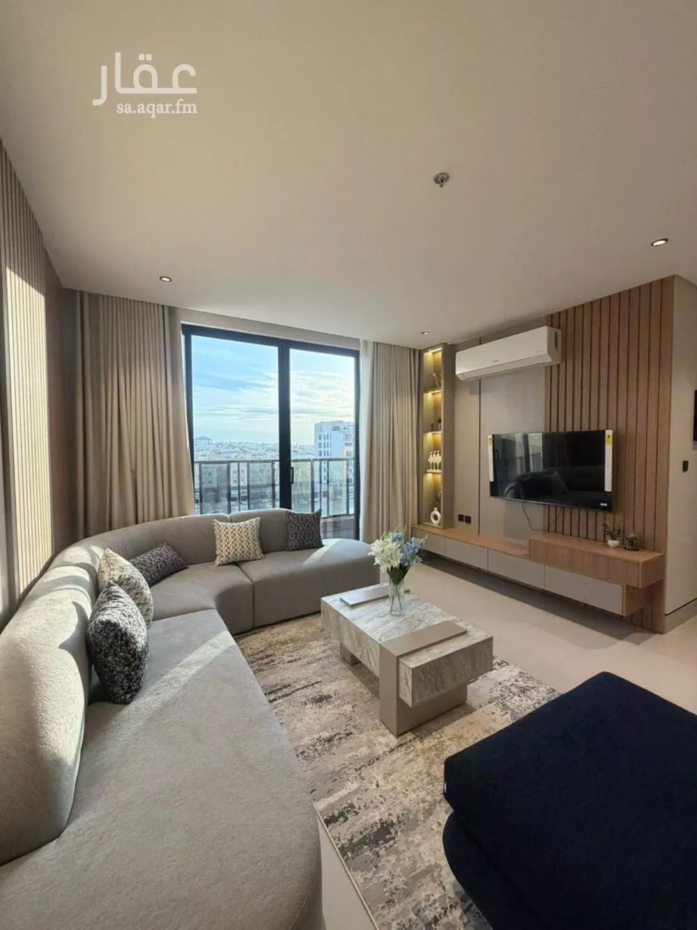 5 bedroom apartment in Al Qusur 4