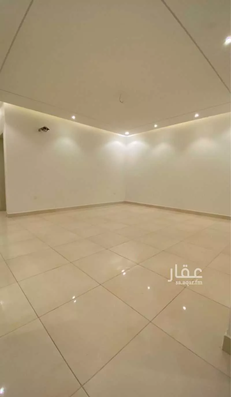 5 bedroom apartment in King Fahd 3