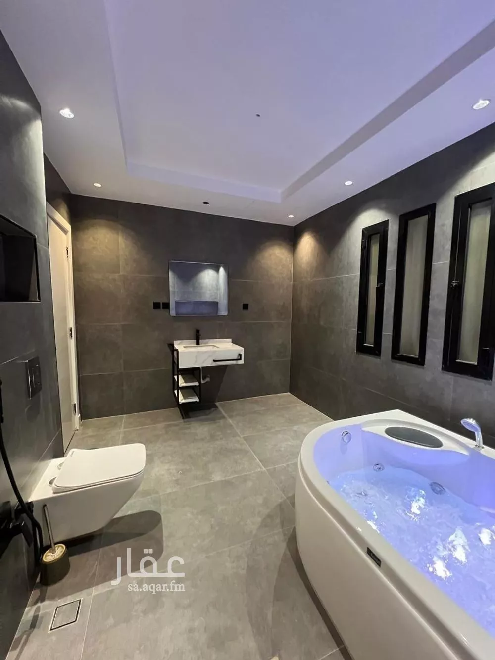 8 bedroom villa in Qurtubah, Riyadh 18