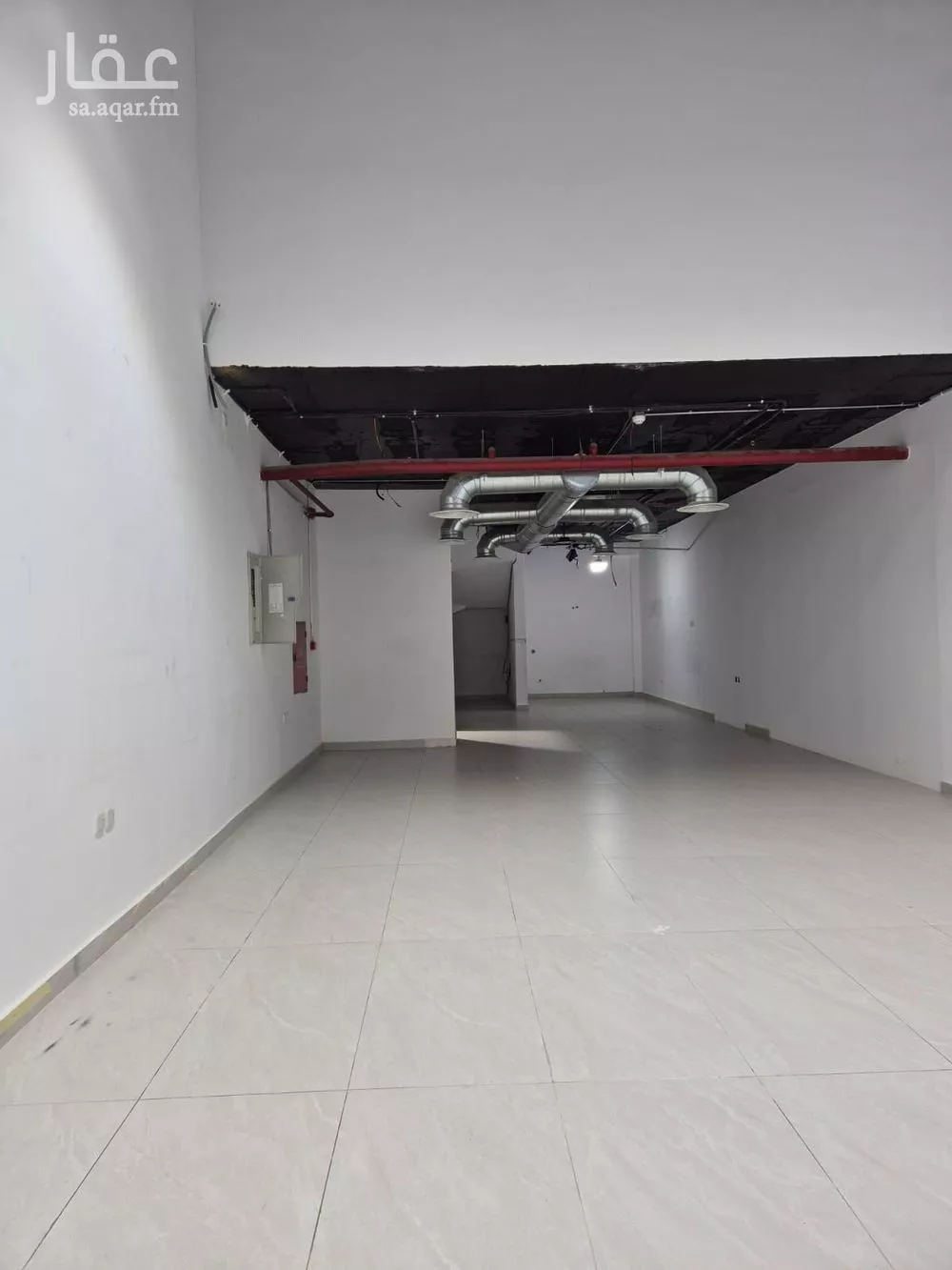 محل 1395 م² في قرطبة 3