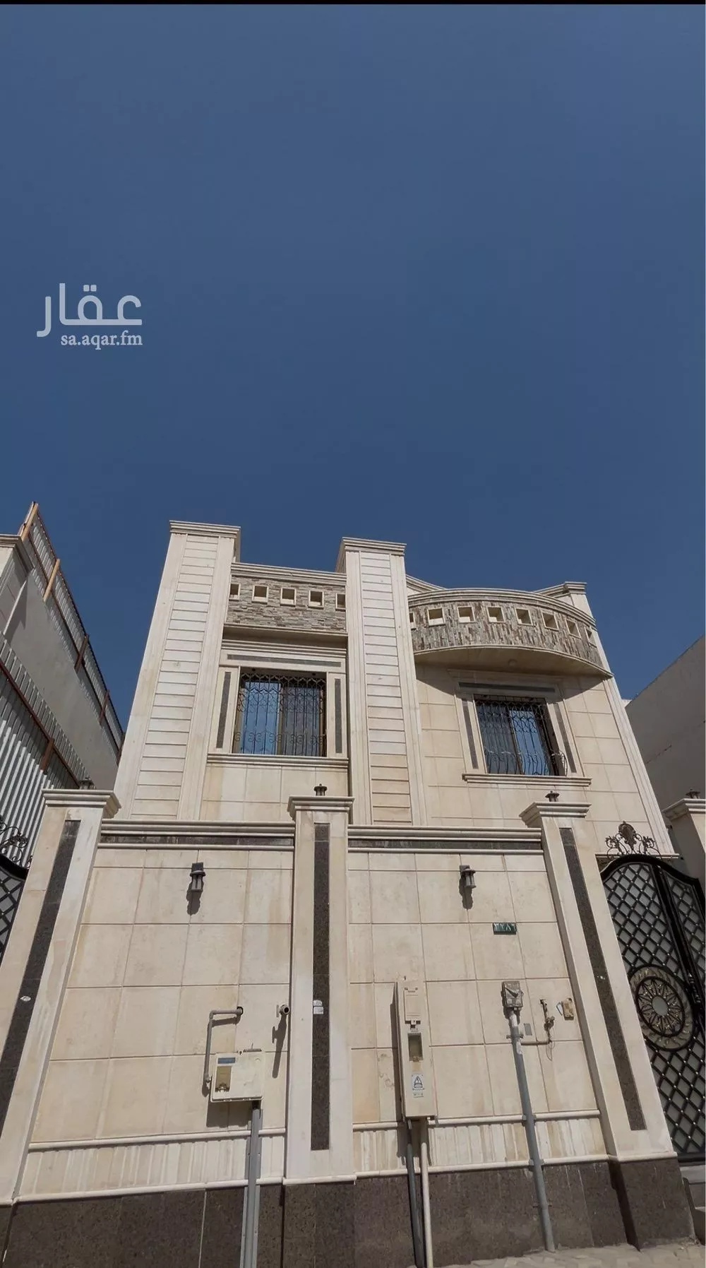 فيلا 6 غرف في طيبة 1