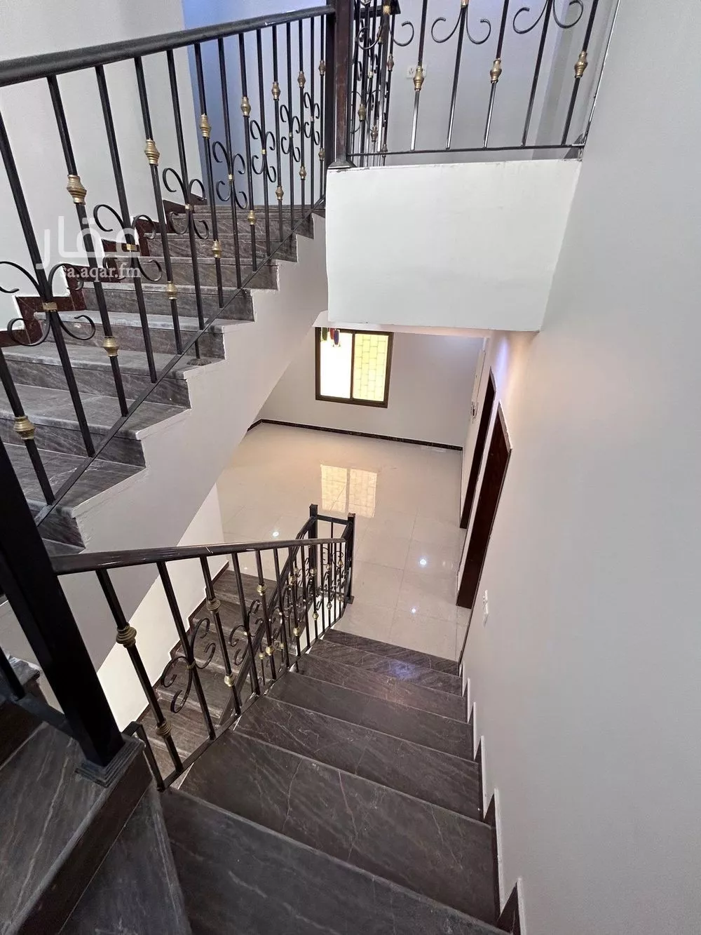 فيلا 6 غرف في طيبة 5