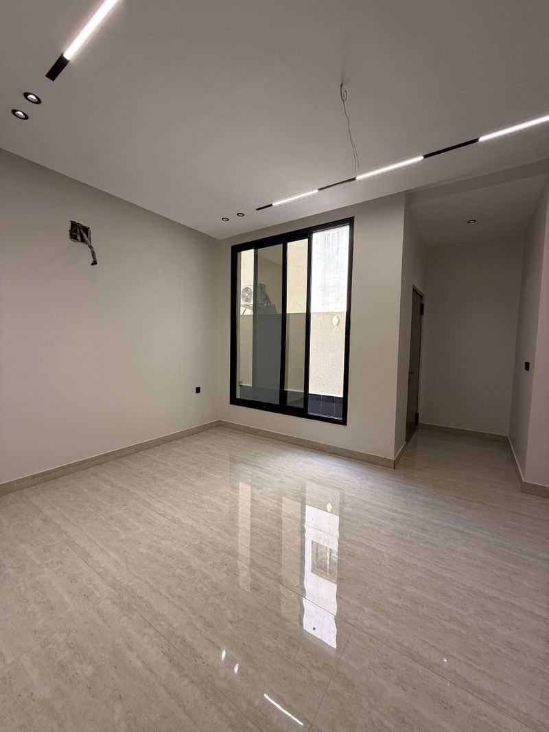 8 bedroom villa in Al Manar, Eastern Province 4