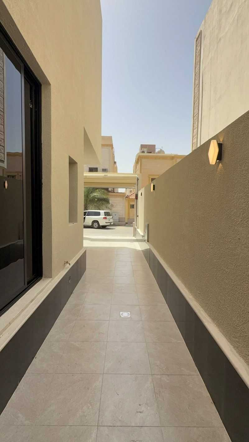 8 bedroom villa in Al Manar, Eastern Province 8