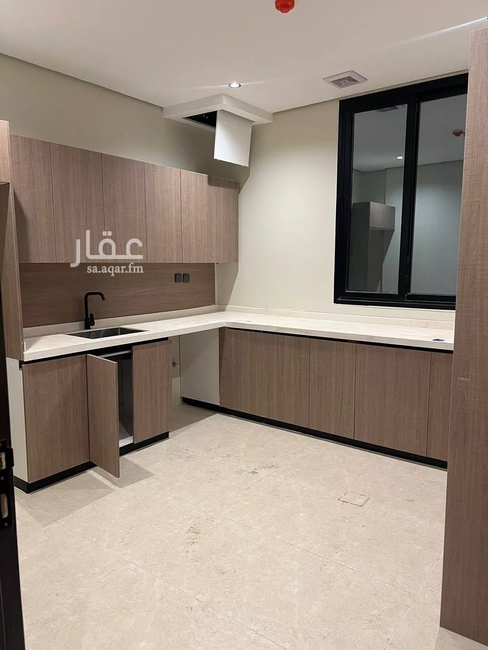 شقة 6 غرف في طيبة 3