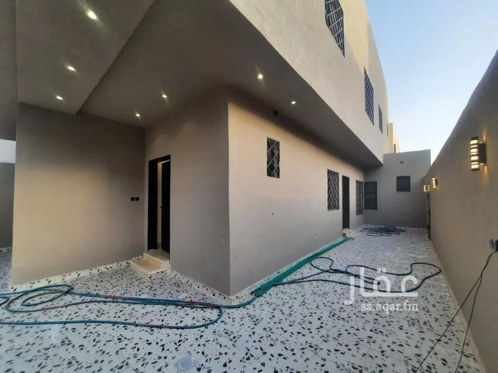 5 bedroom floor in Badr 2