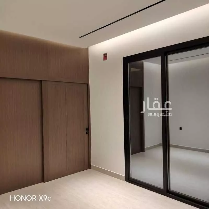 دور 4 غرف في السعادة 5