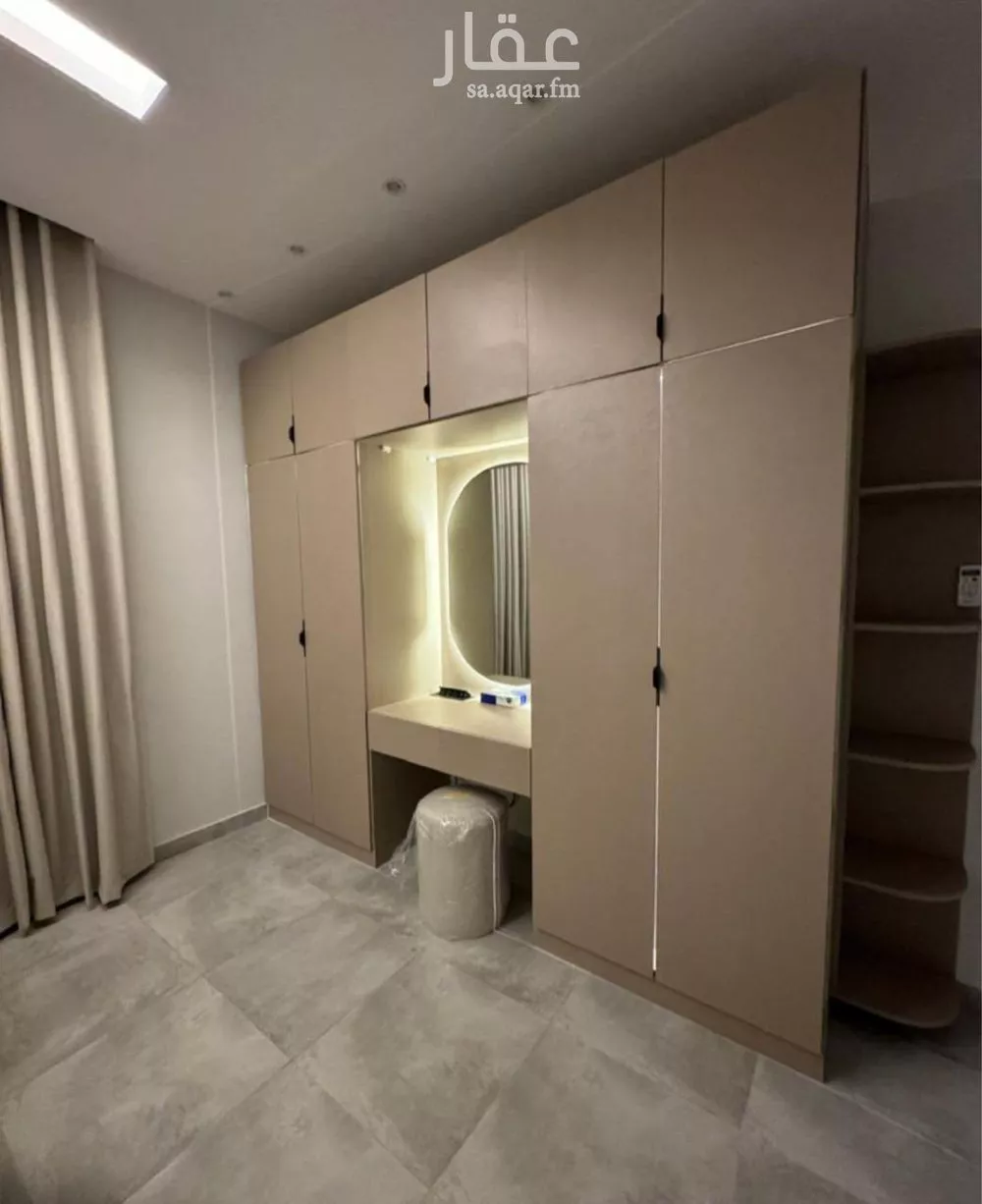 شقة 2 غرف في الملقا 4