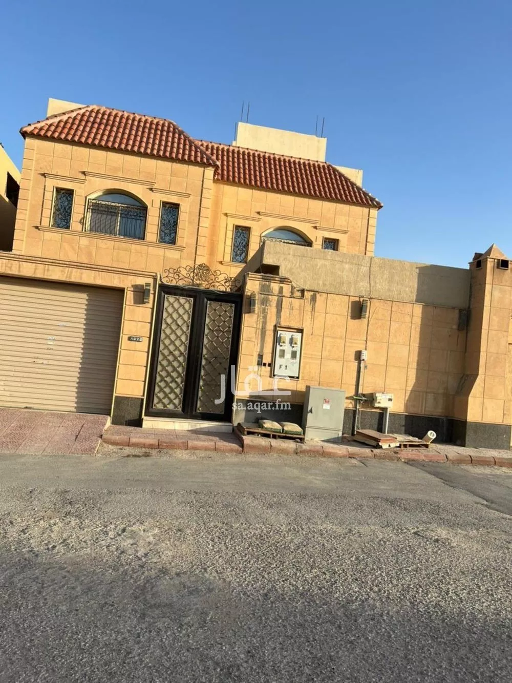 فيلا 8 غرف في ظهرة لبن