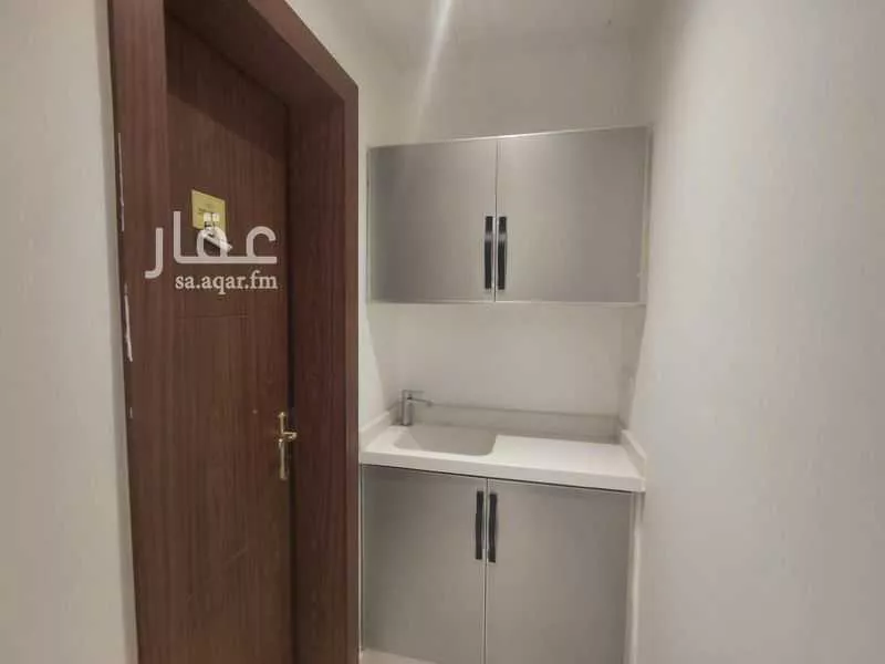 مكتب 12150 م² في الصحافة 3