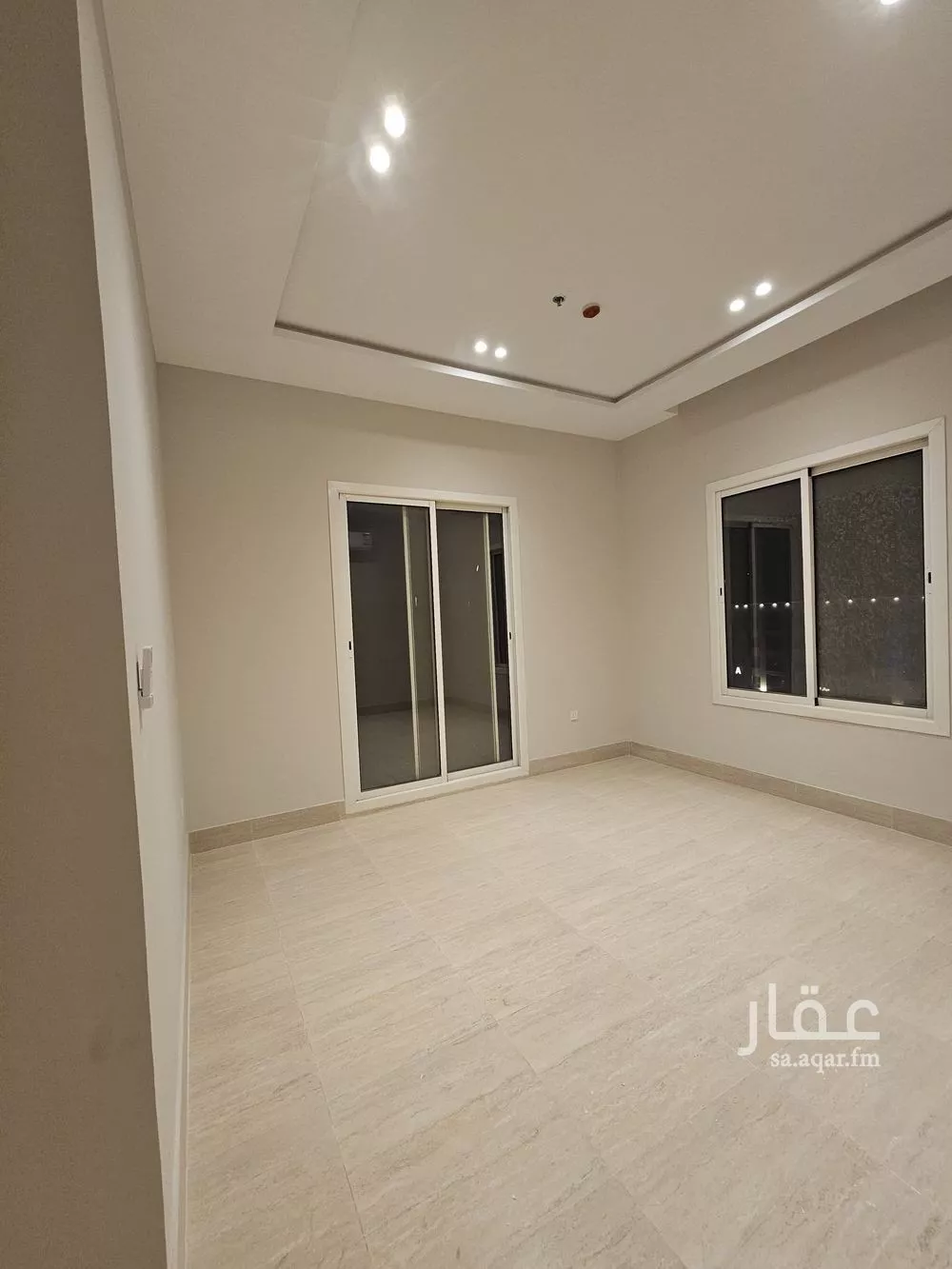 شقة 3 غرف في الحمرا 5