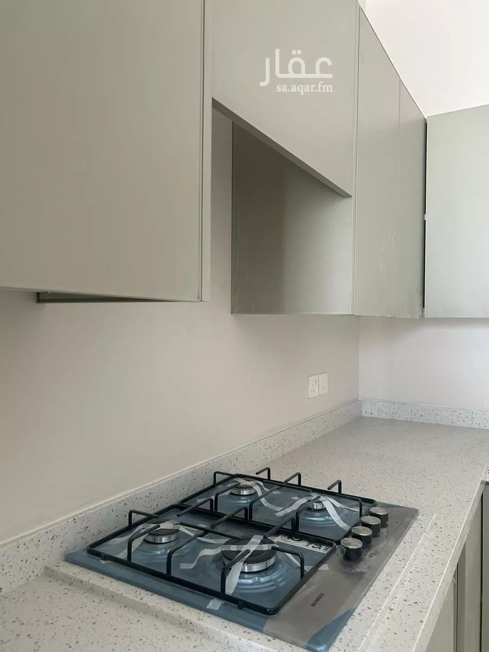 شقة 3 غرف في الحمرا 2