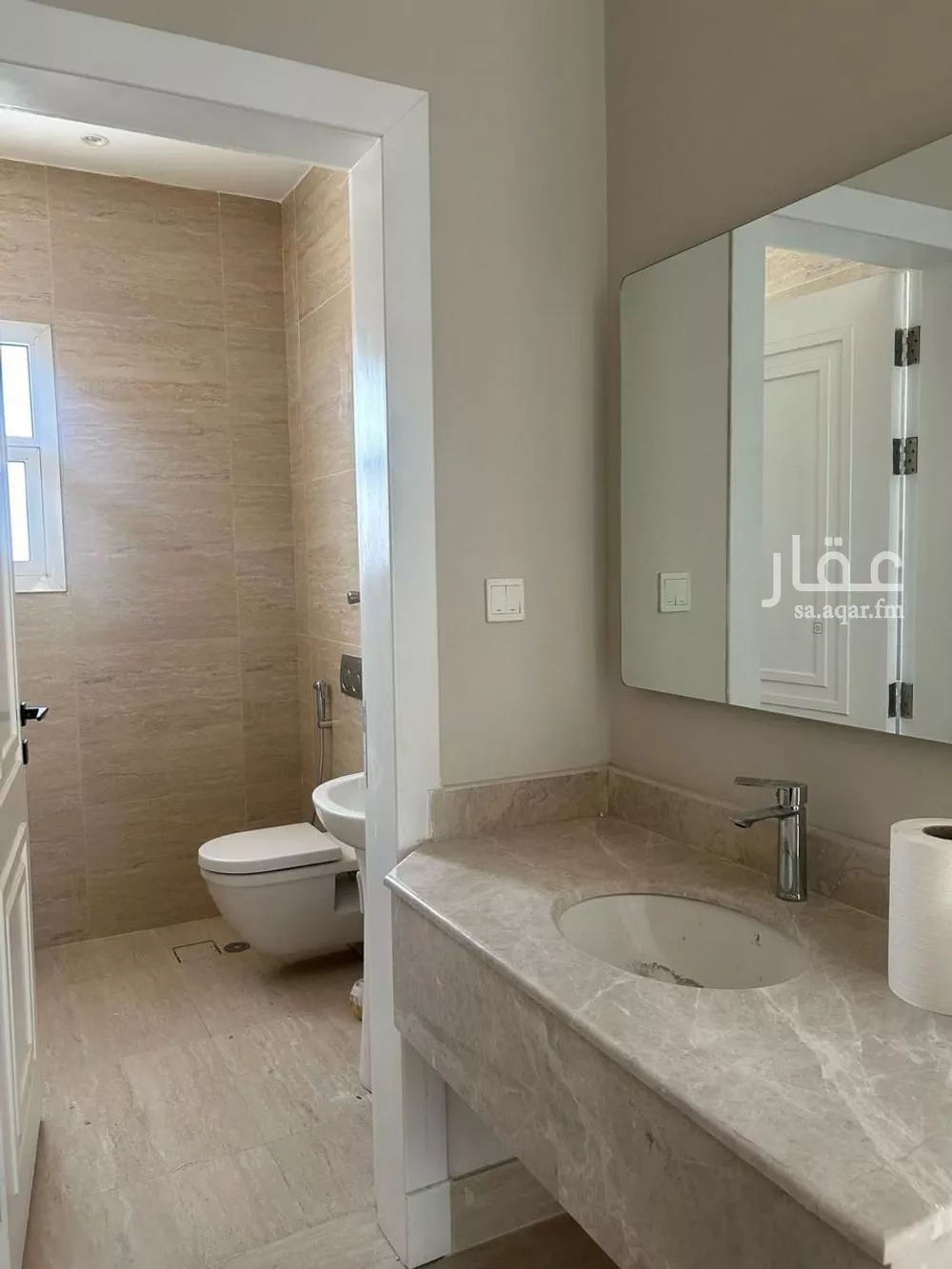 شقة 3 غرف في الحمرا 4