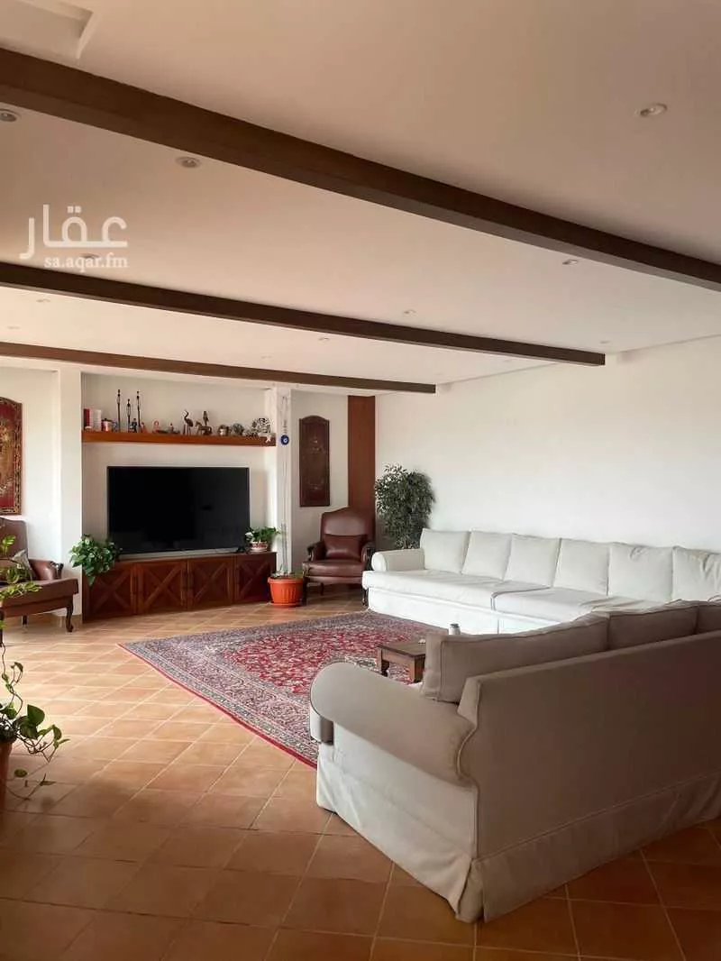 فيلا 7 غرف في الواحة 4