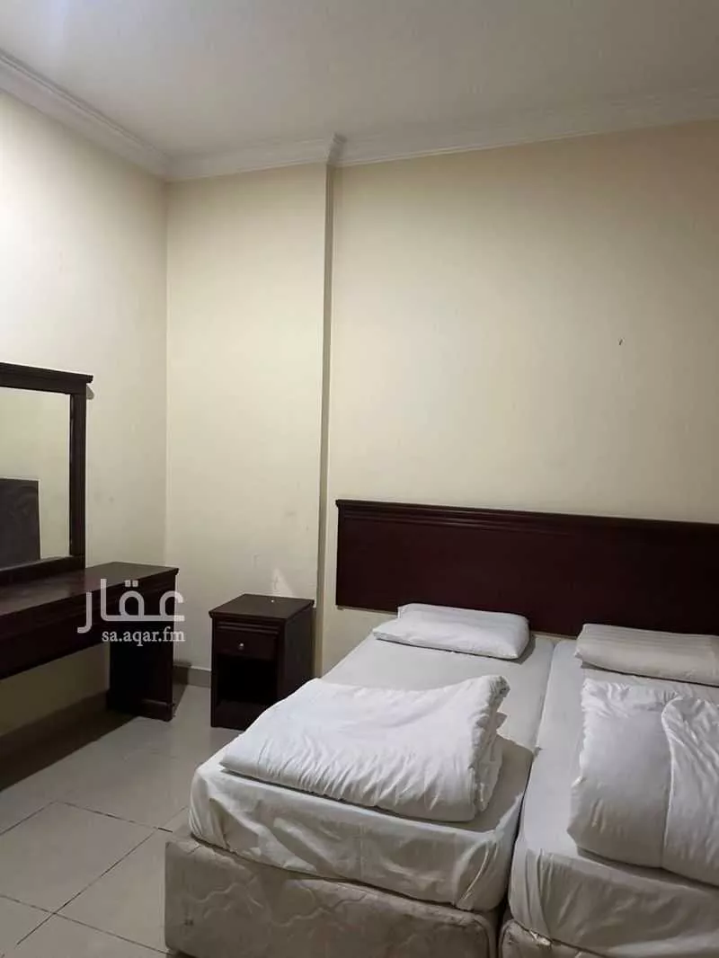 744 sqm building in Al Hijra 5