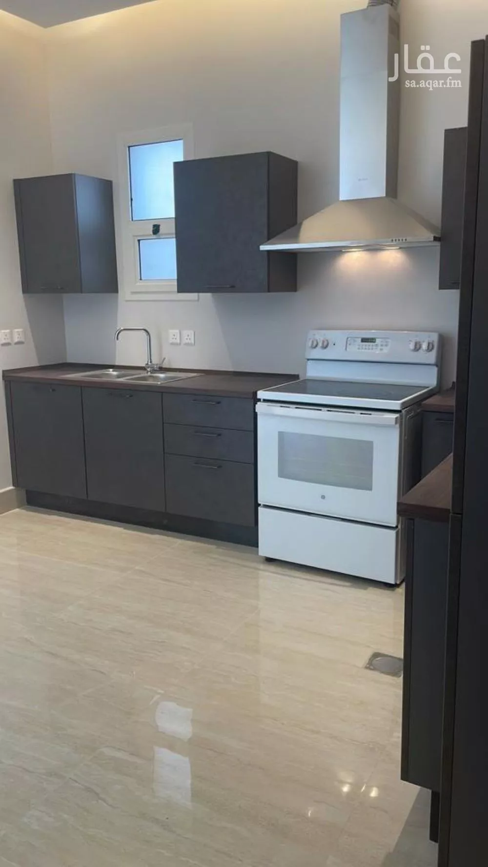 شقة 3 غرف في الملقا 2