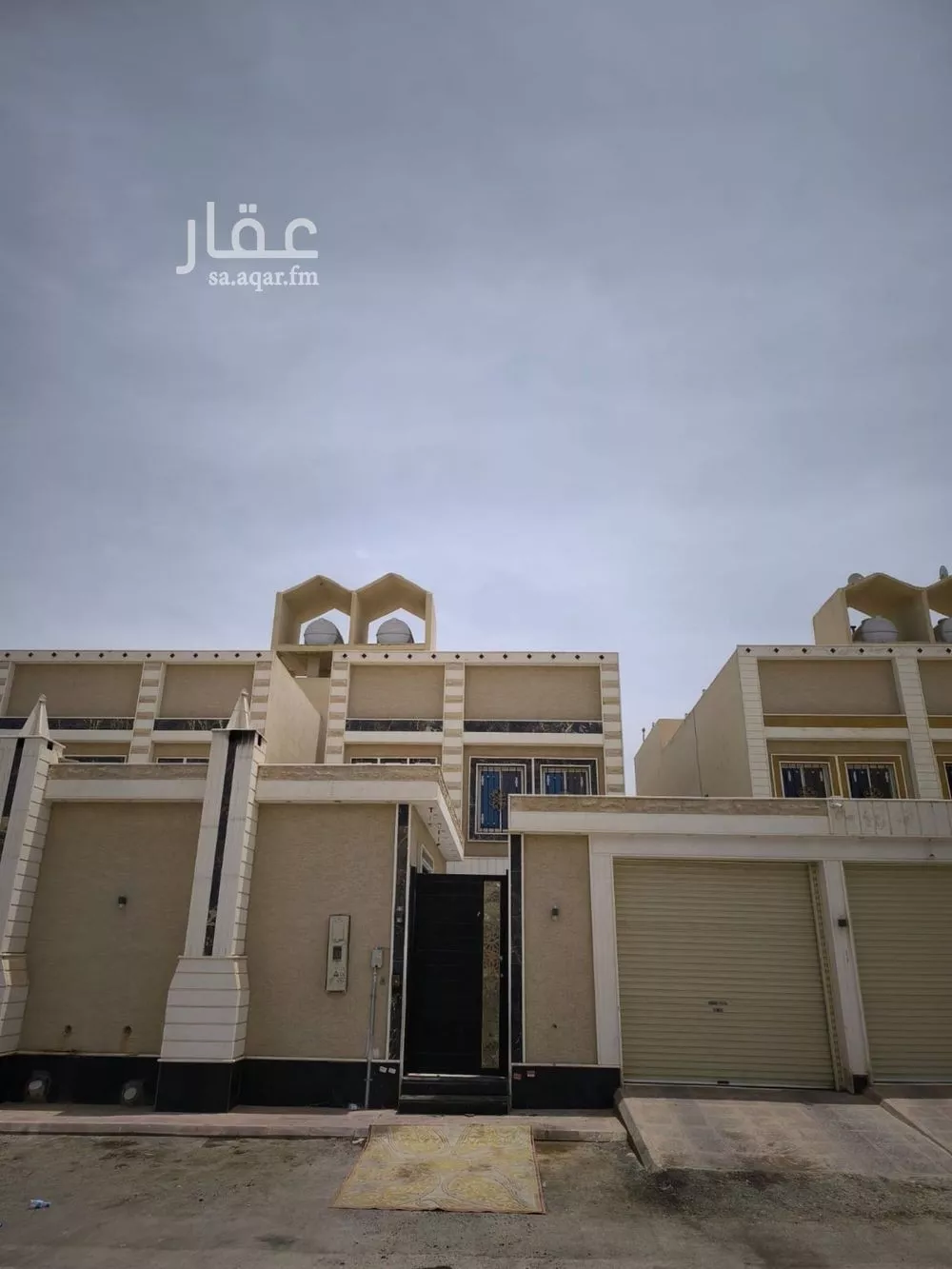 فيلا 8 غرف في عكاظ