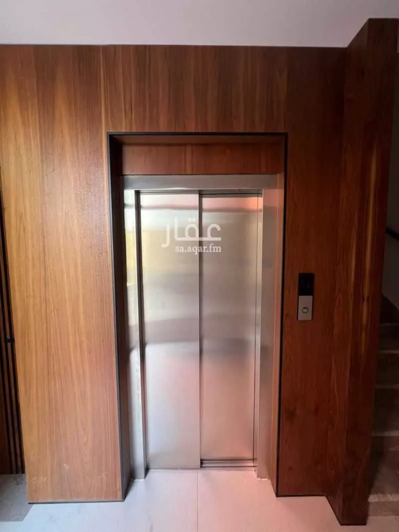 فيلا 5 غرف في النعيم 1