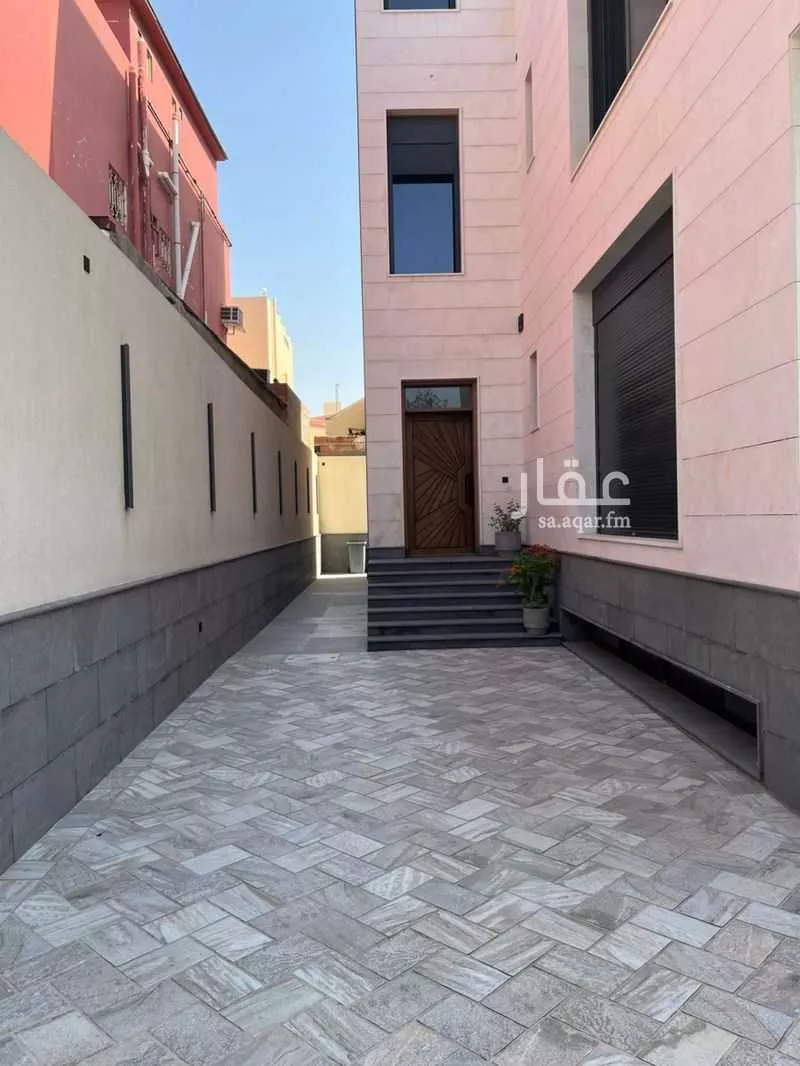 فيلا 5 غرف في النعيم 2