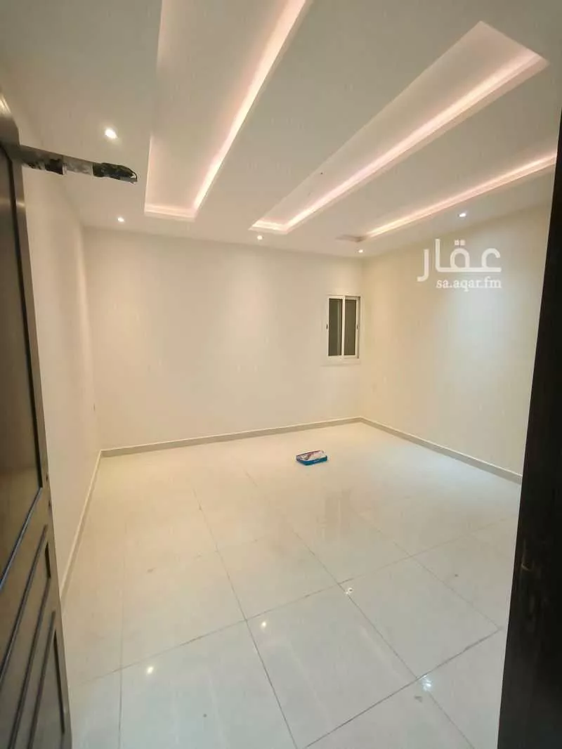 6 bedroom apartment in Muraykh 5