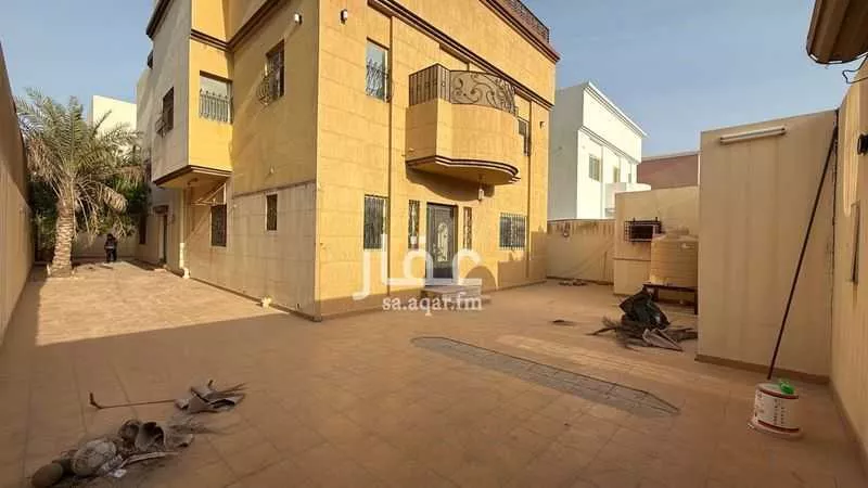 8 bedroom villa in East Beach, Eastern Province 6