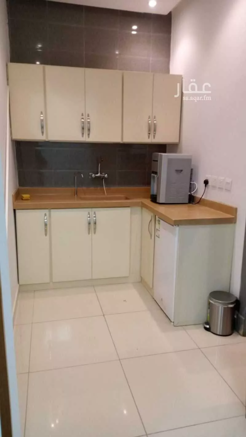 3990 sqm office in Al Yasmin 5