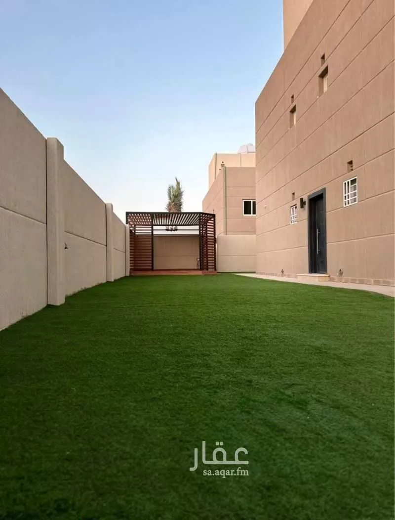 فيلا 6 غرف في العارض 1