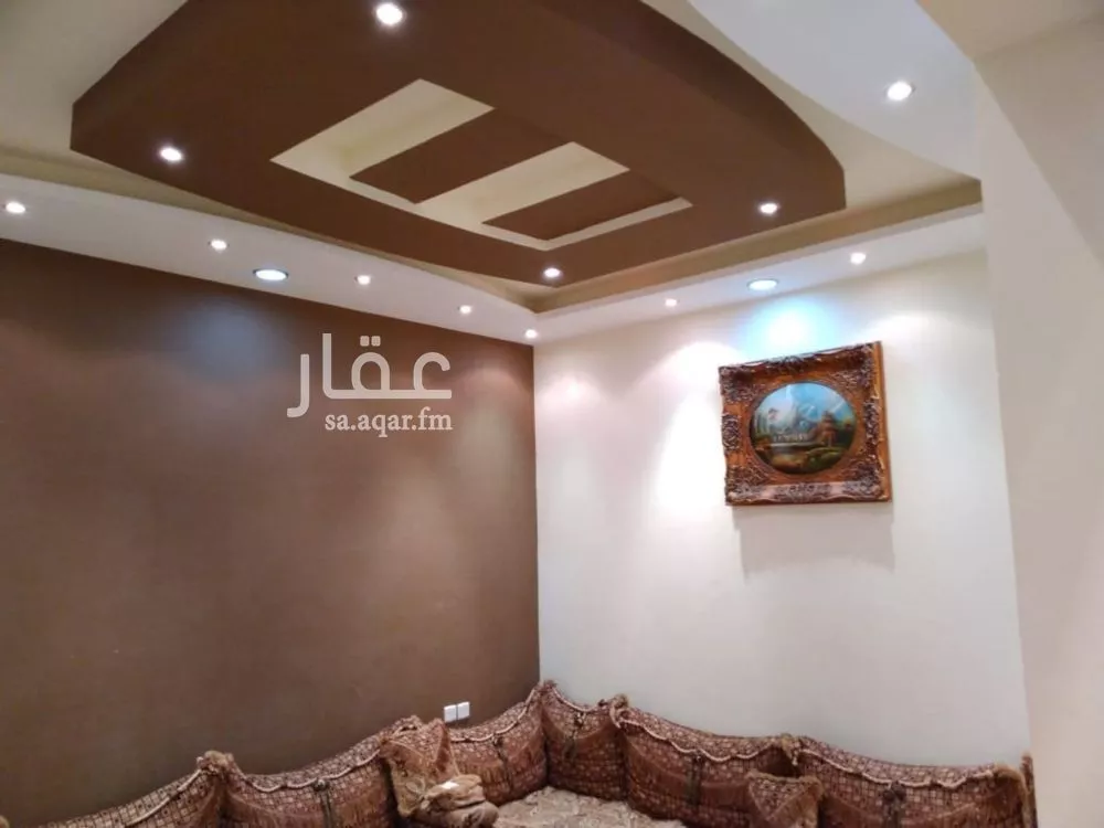 فيلا 5 غرف في الياسمين 1