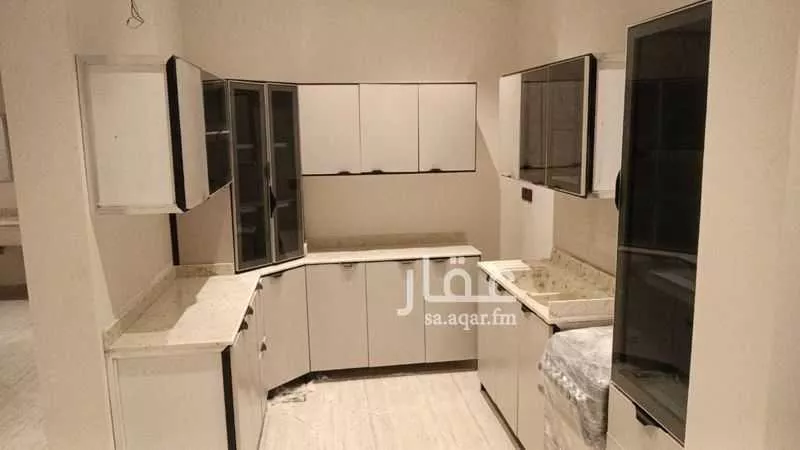 شقة 2 غرف في عرقة 3