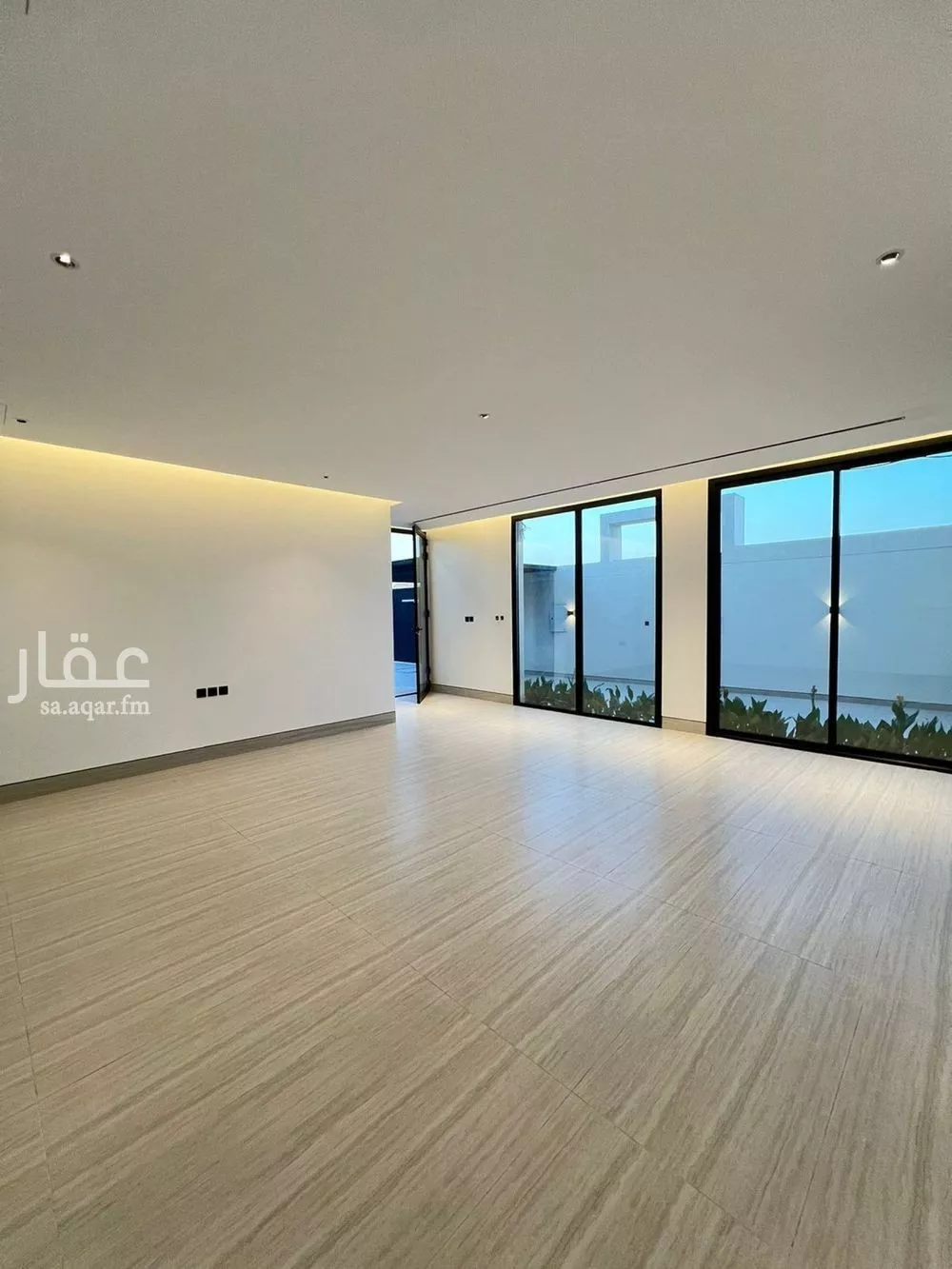 فيلا 5 غرف في النرجس 3