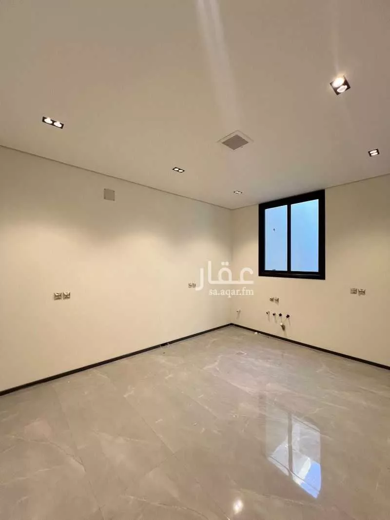 فيلا 4 غرف في العارض 5