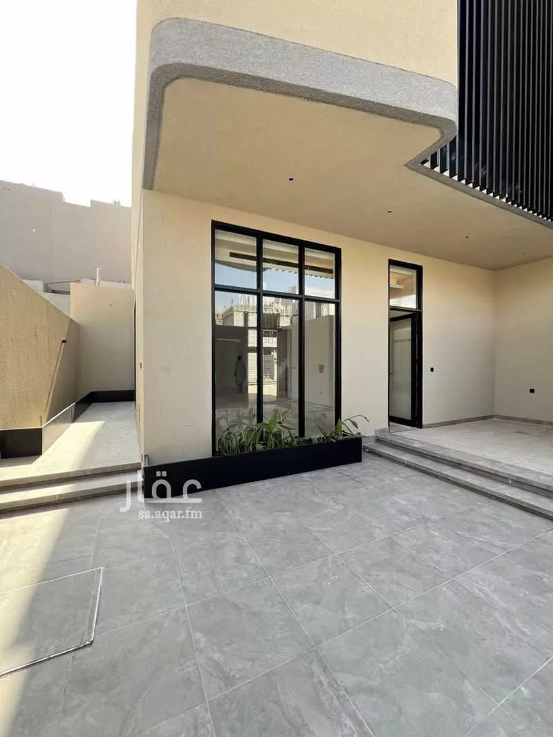 فيلا 5 غرف في العارض 2