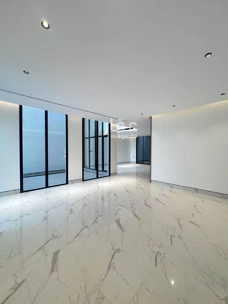 فيلا 4 غرف في العارض 4