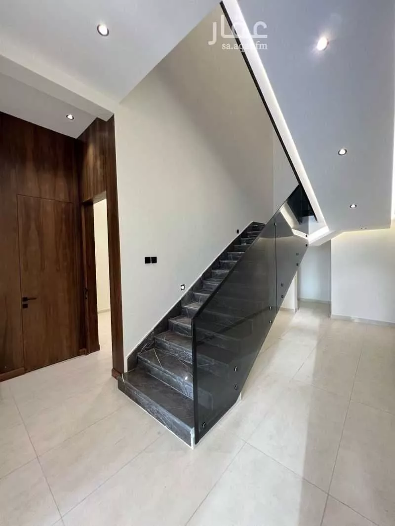 دور 4 غرف في العارض 4