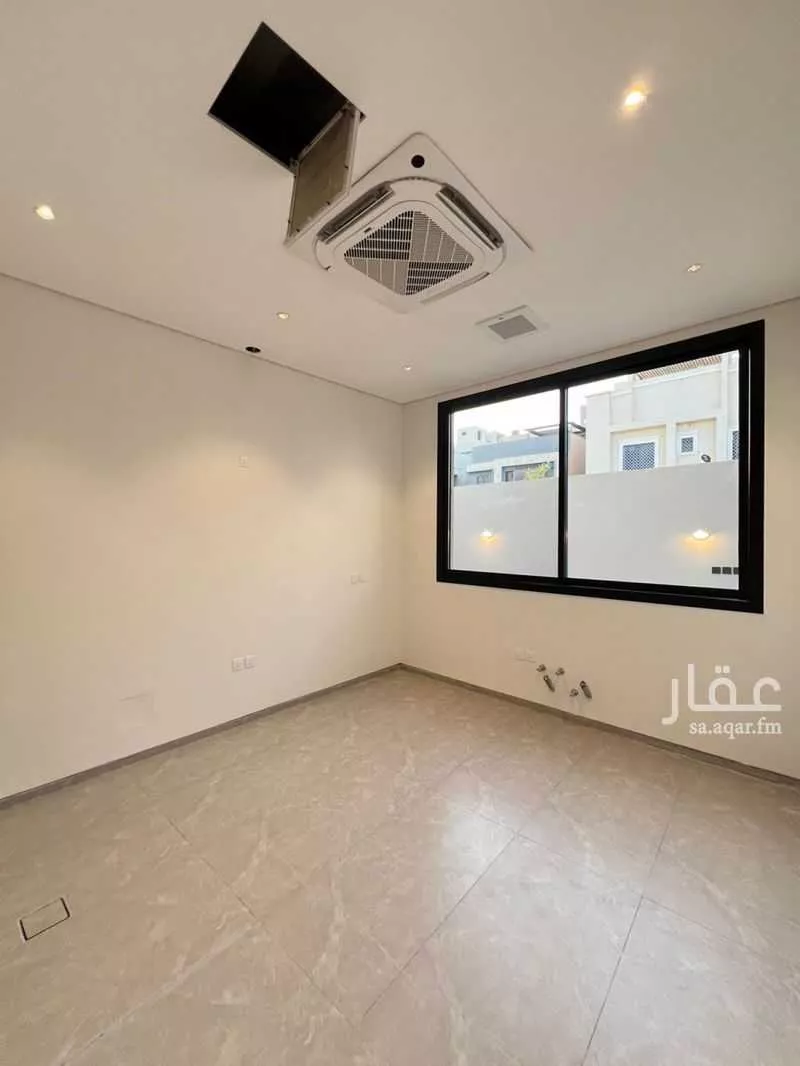 فيلا 4 غرف في العارض 5