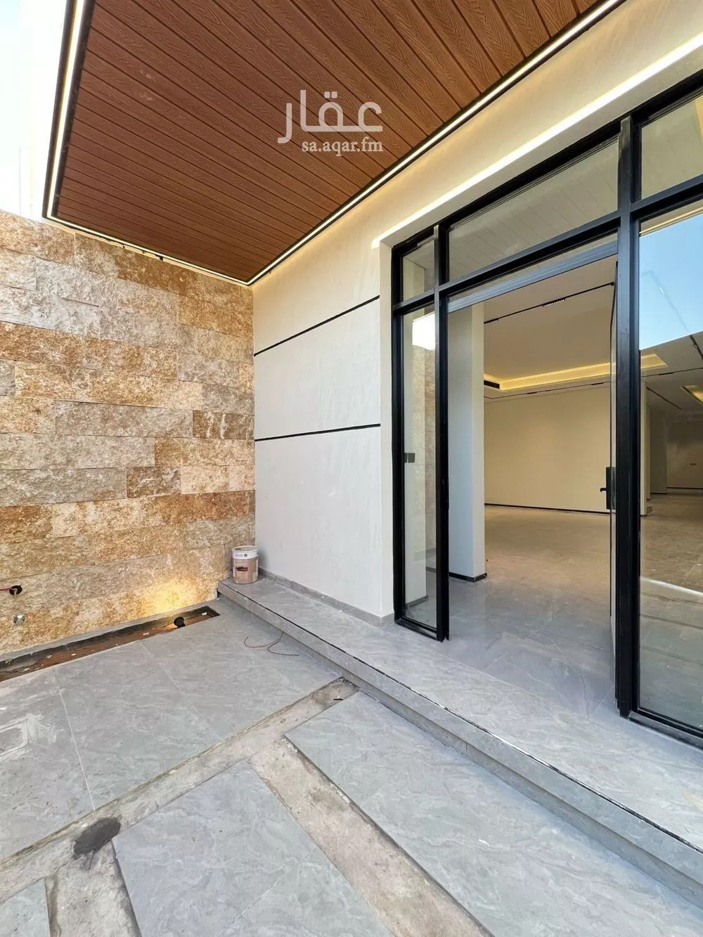 فيلا 4 غرف في العارض 2