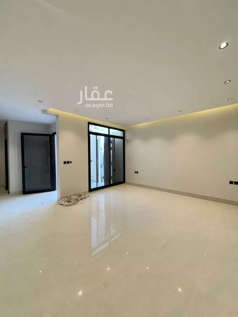 فيلا 5 غرف في النرجس 3