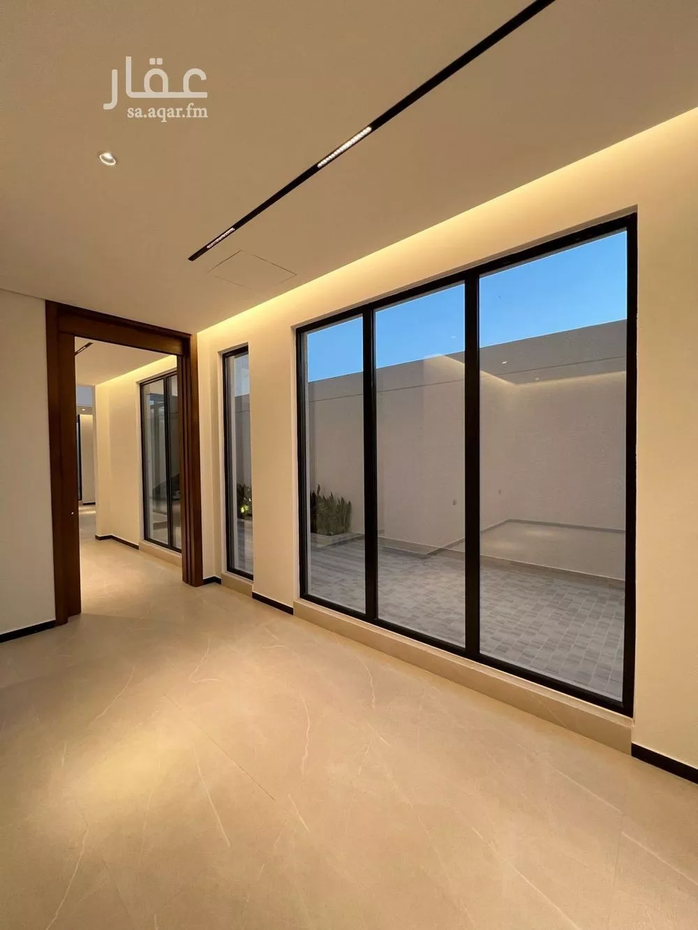 فيلا 6 غرف في العارض 3