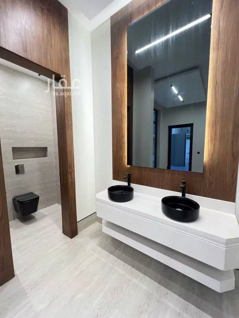 فيلا 5 غرف في العارض 4