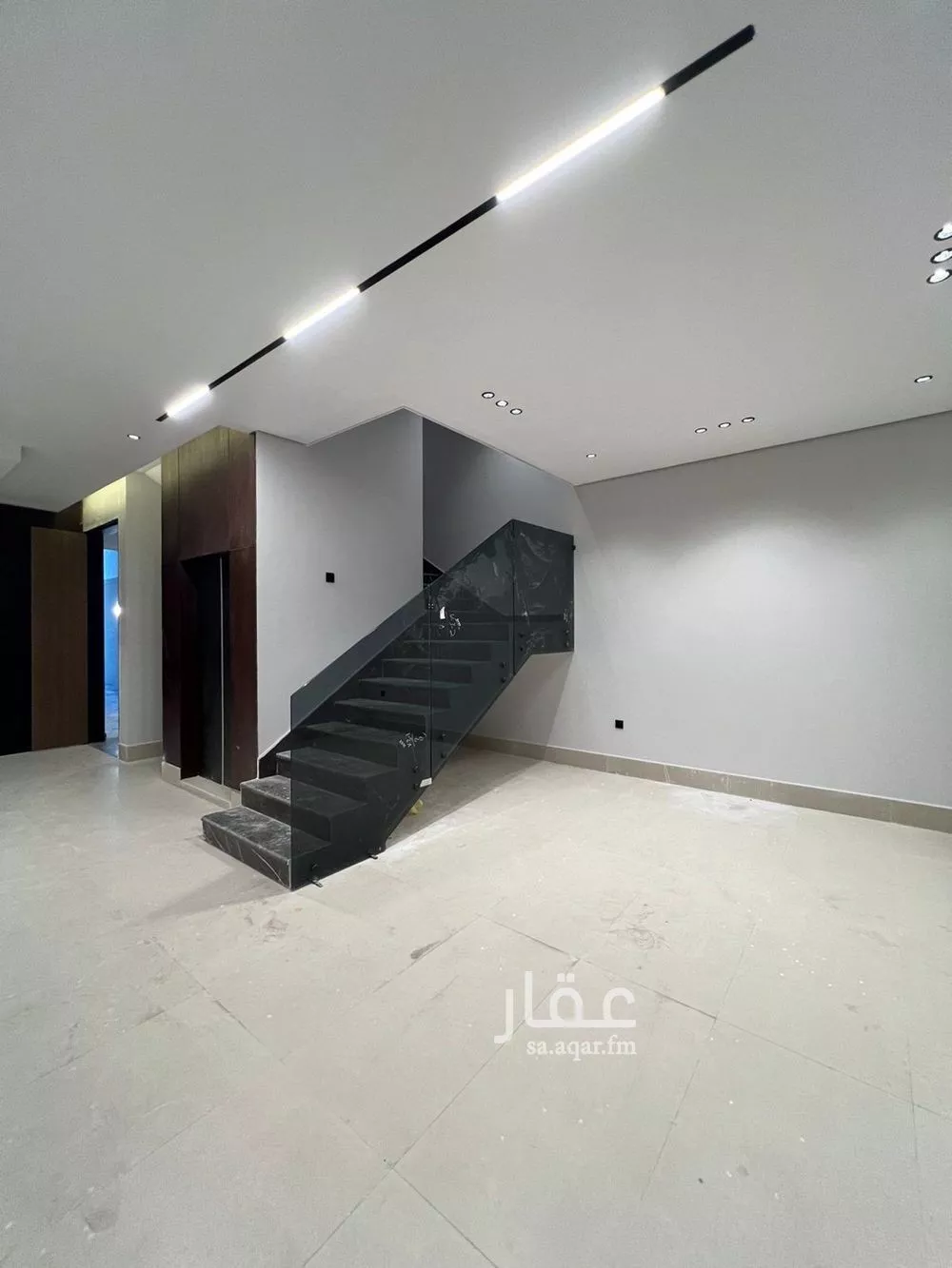 فيلا 5 غرف في العارض 5