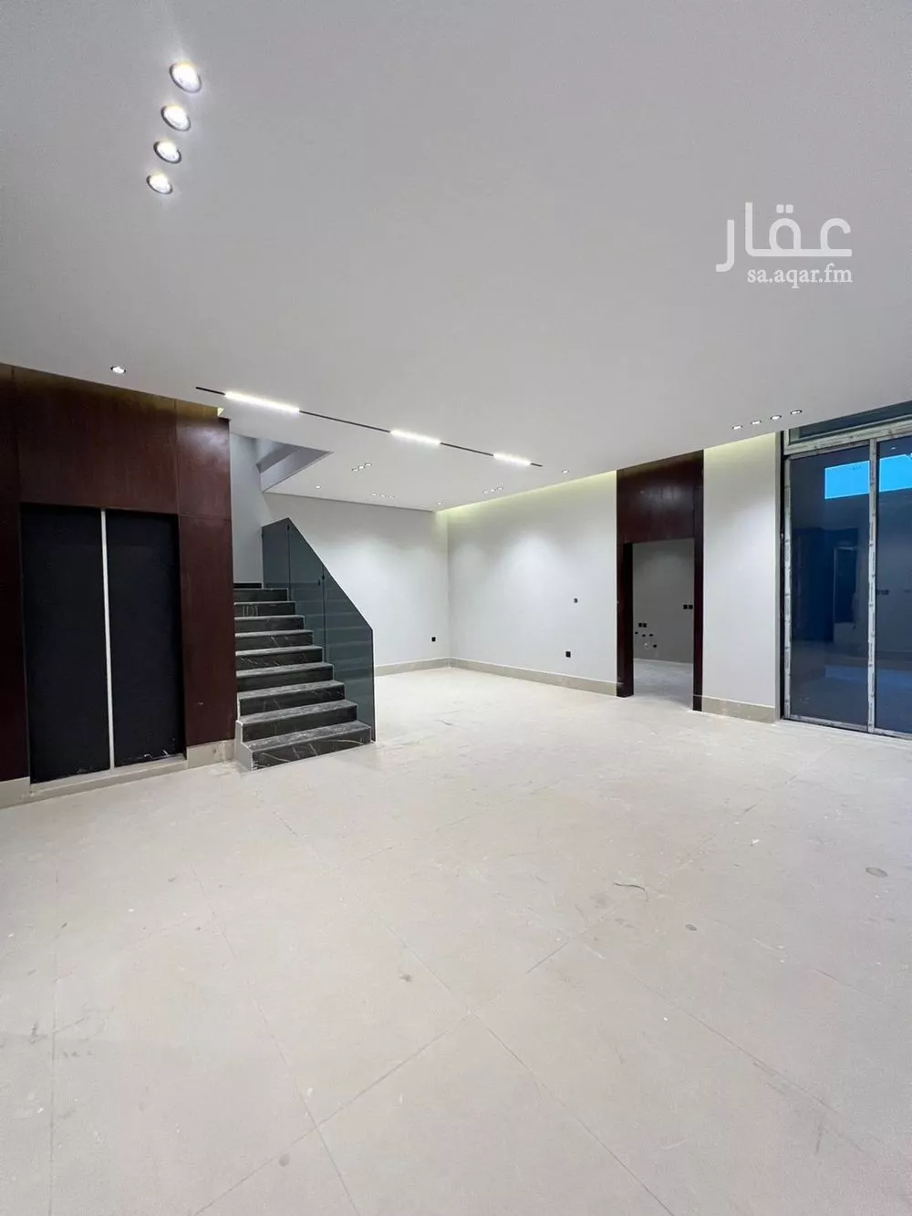 فيلا 5 غرف في العارض 4