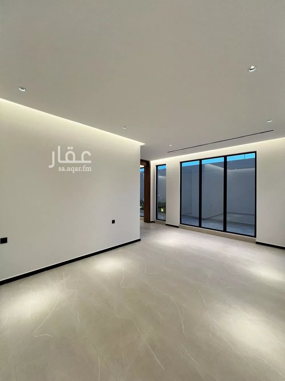 فيلا 6 غرف في العارض 2