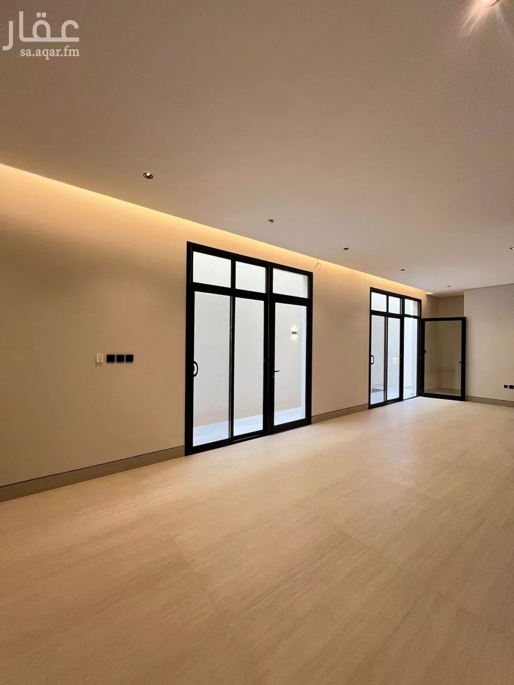 3 bedroom floor in Al Aridh 5