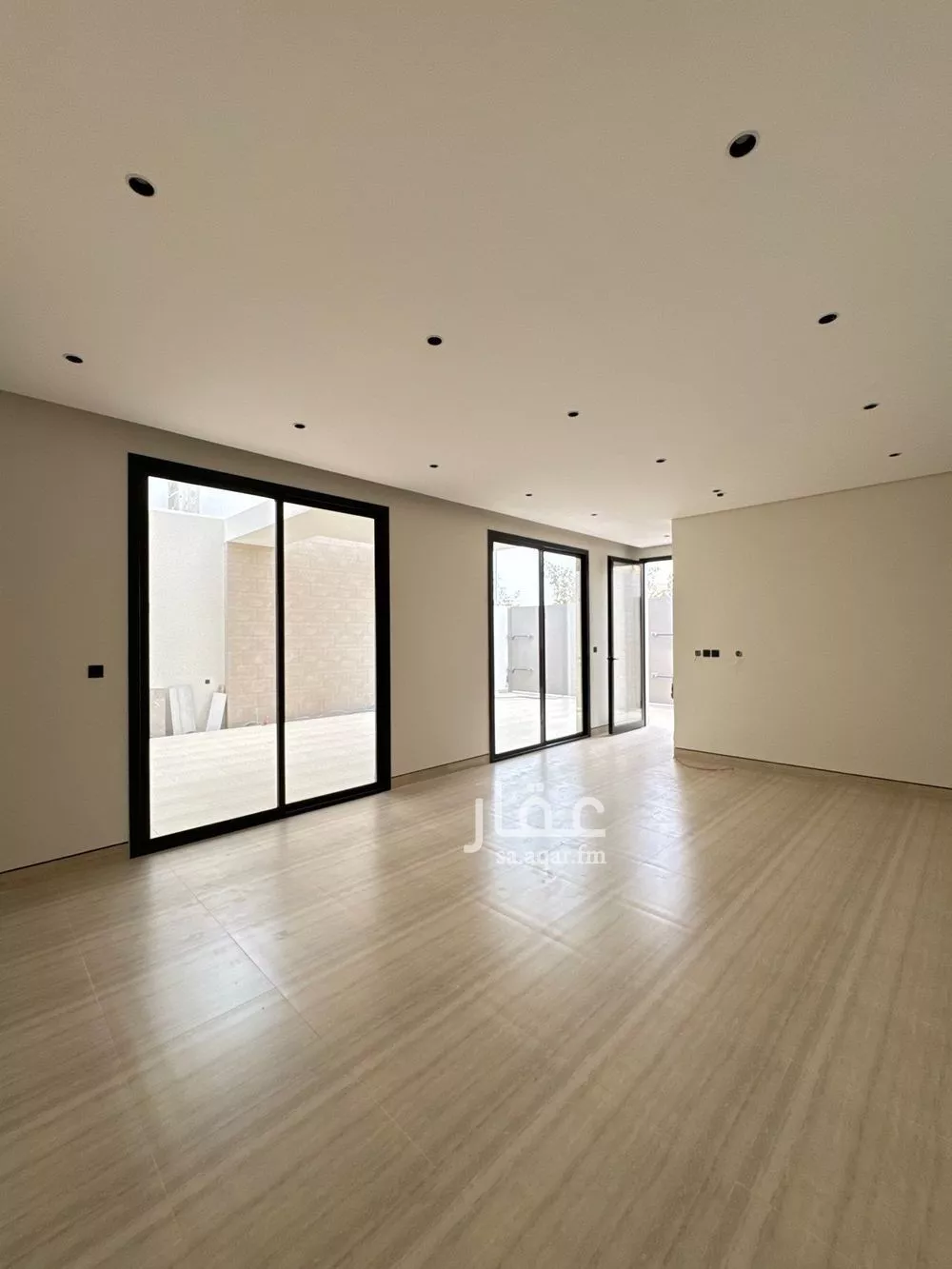 فيلا 4 غرف في النرجس 3