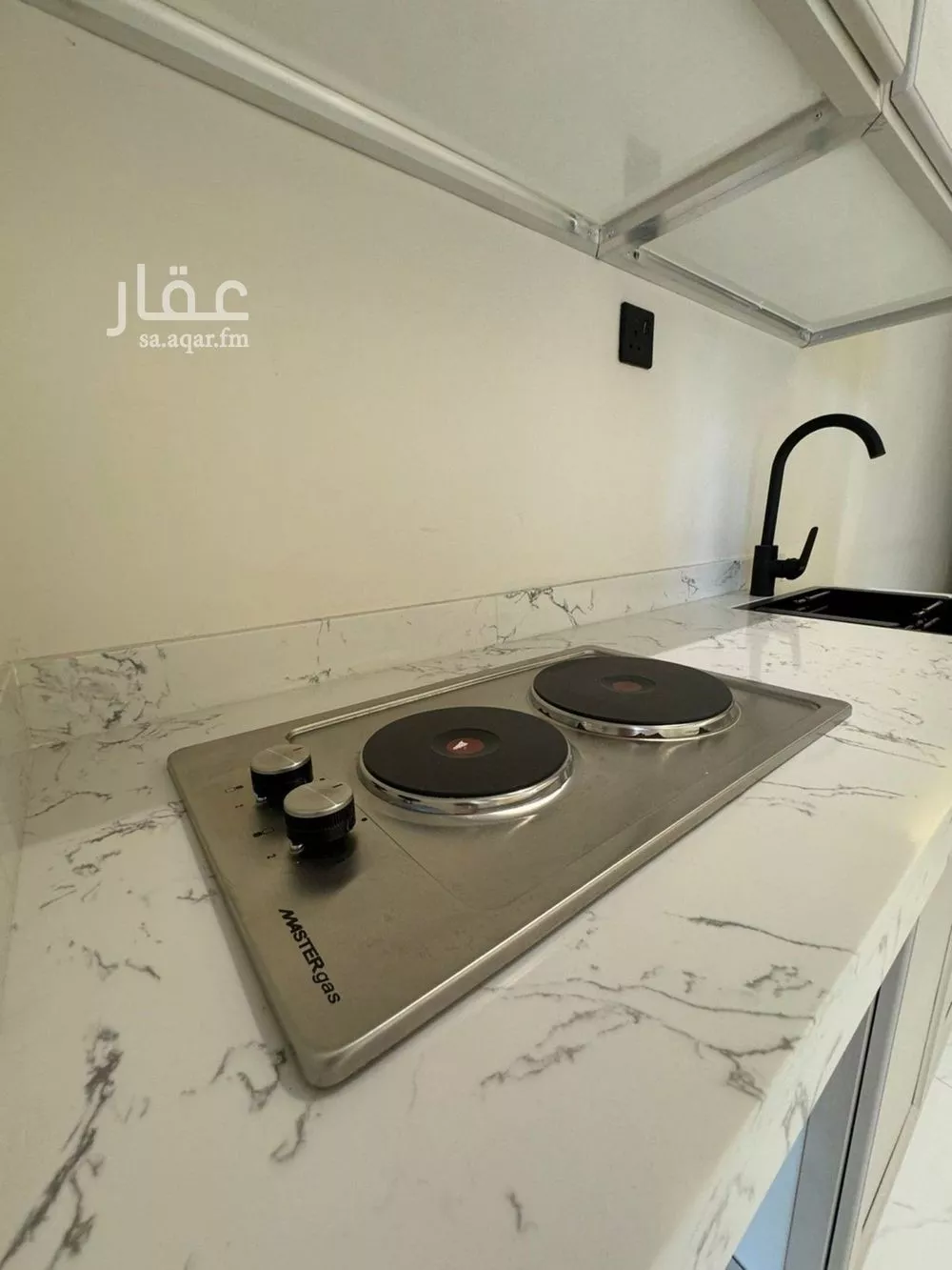 شقة 1 غرف في العقيق 3