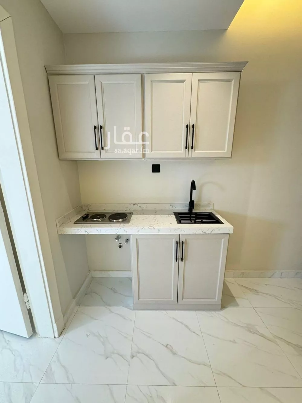 شقة 1 غرف في العقيق 5