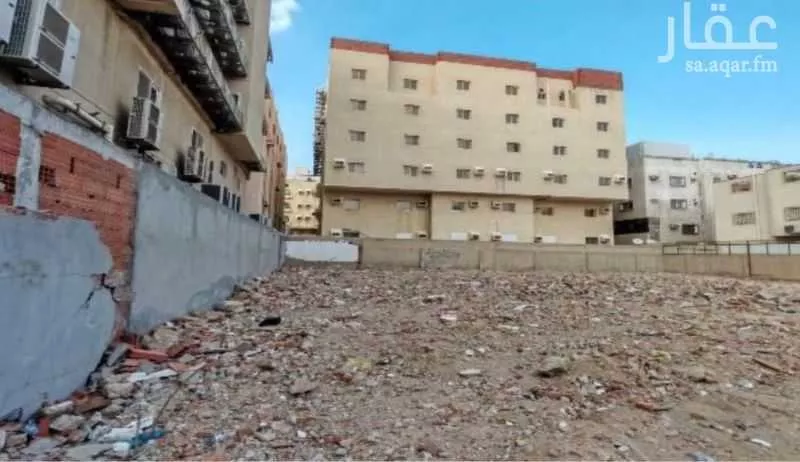 أرض 900 م² في الرصيفة 4