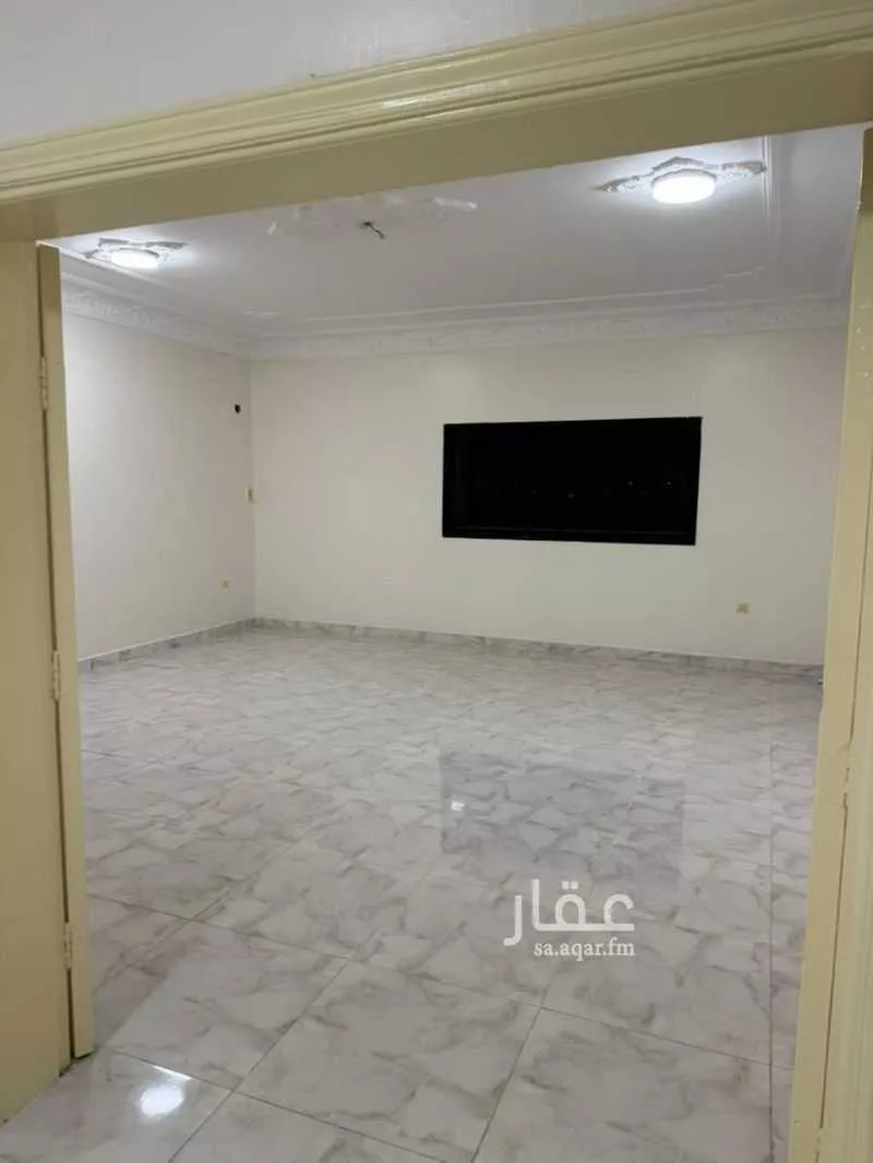 3 bedroom apartment in Al Thaghr, Jeddah 8